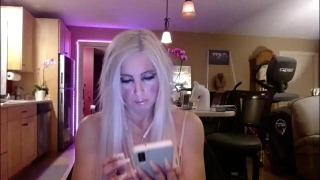 Image 2 of danikawhite69 Stream on Chaturbate on 1 month ago