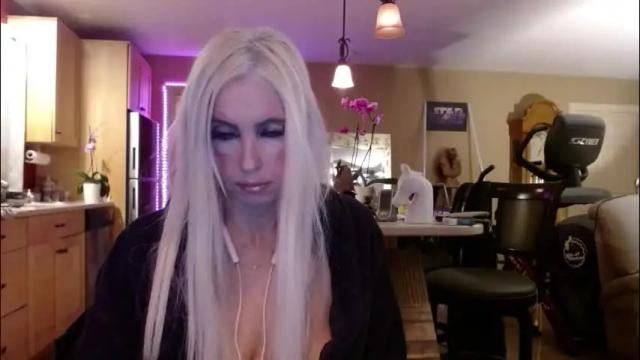 Image 3 of danikawhite69 Stream on Chaturbate on 28 days ago