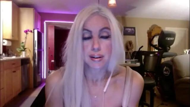 Image 3 of danikawhite69 Stream on Chaturbate on 26 days ago