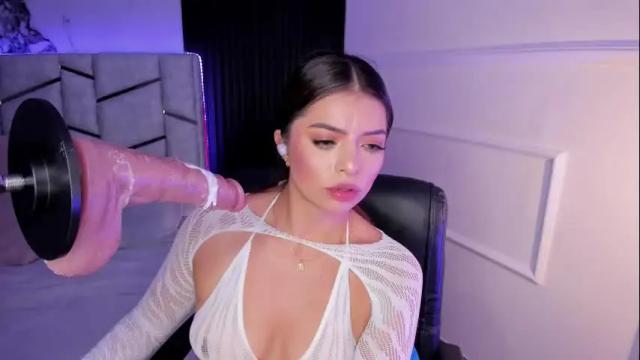 Image 10 of daniphoenixx Stream on Chaturbate on 1 month ago