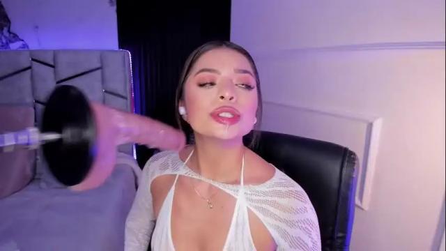 Image 3 of daniphoenixx Stream on Chaturbate on 1 month ago