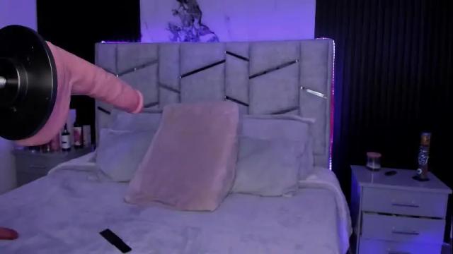 Image 8 of daniphoenixx Stream on Chaturbate on 1 month ago