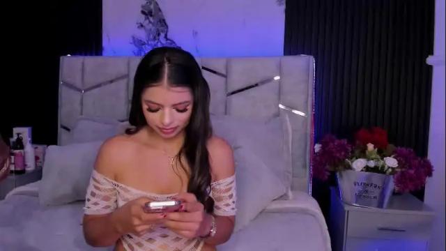 Image 4 of daniphoenixx Stream on Chaturbate on 1 month ago