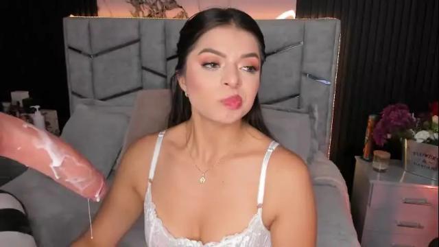 Image 10 of daniphoenixx Stream on Chaturbate on 5 days ago