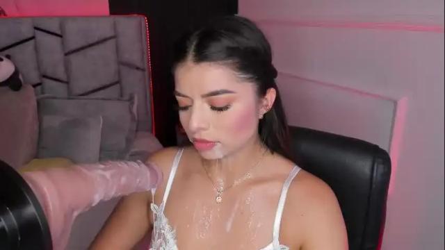 Image 8 of daniphoenixx Stream on Chaturbate on 1 day ago