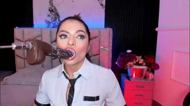 Image 12 of daniphoenixx Stream on Chaturbate on 11 days ago