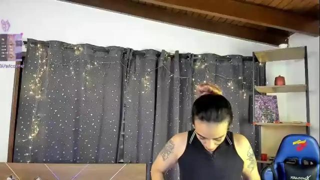 Image 2 of danna__castle Stream on Chaturbate on 1 month ago
