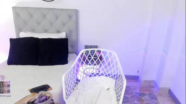 Image 10 of danna__castle Stream on Chaturbate on 21 days ago