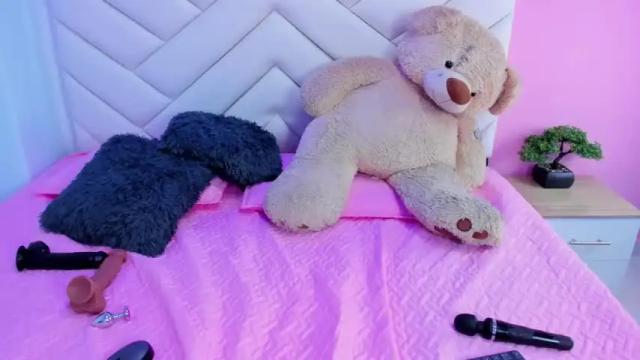 Image 11 of danna_adams1 Stream on Chaturbate on 14 months ago