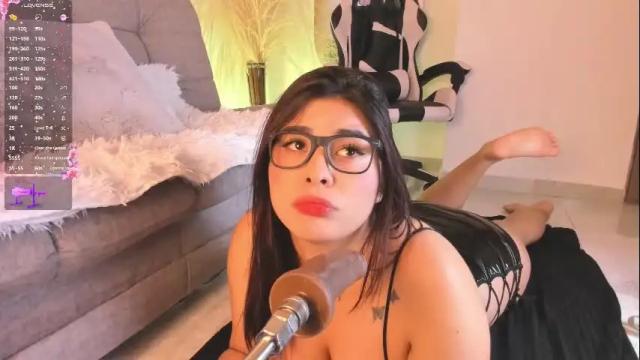 Image 7 of danna_adams1 Stream on Chaturbate on 2 months ago