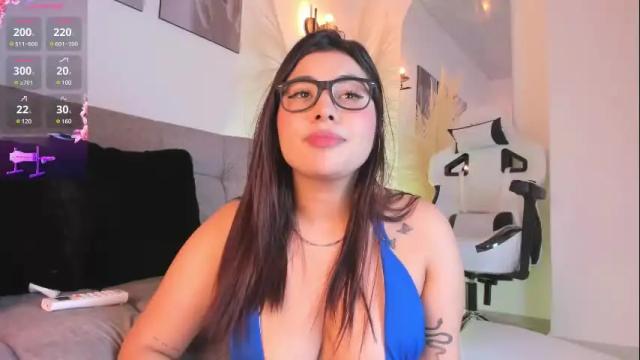 Image 4 of danna_adams1 Stream on Chaturbate on 25 days ago