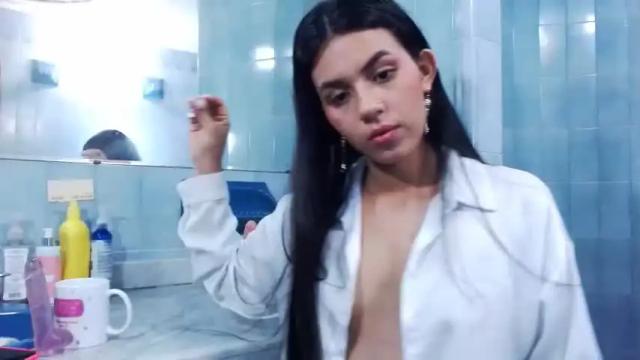 Image 2 of danna_escobarxxx Stream on Chaturbate on 17 months ago