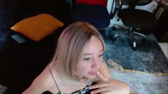 Image 12 of danna_garcia12 Stream on Chaturbate on 16 days ago