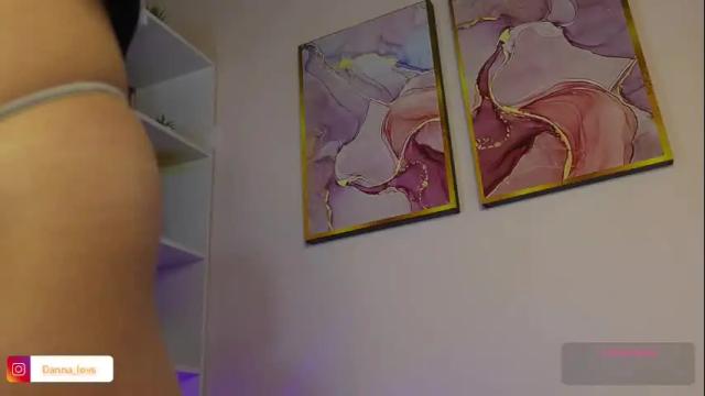 Image 2 of danna_lovs Stream on Chaturbate on 1 month ago