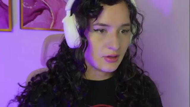 Image 3 of danna_lovs Stream on Chaturbate on 1 month ago