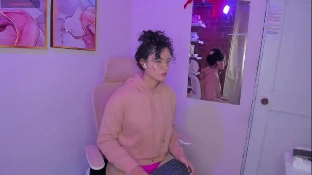Image 11 of danna_lovs Stream on Chaturbate on 1 month ago