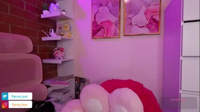 Image 11 of danna_lovs Stream on Chaturbate on 11 days ago