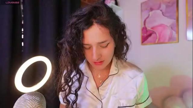 Image 4 of danna_lovs Stream on Chaturbate on 24 days ago
