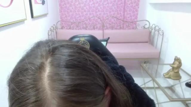 Image 8 of danna_martinezz Stream on Chaturbate on 13 months ago