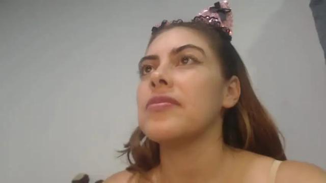 Image 12 of danna_naughty0 Stream on Chaturbate on 19 months ago