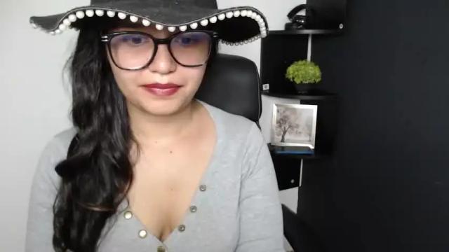 Image 7 of danna_nice8 Stream on Chaturbate on 24 months ago