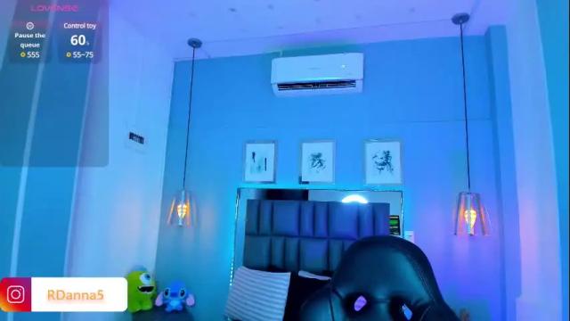 Image 7 of danna_roldann Stream on Chaturbate on 1 month ago