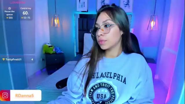 Image 7 of danna_roldann Stream on Chaturbate on 1 month ago