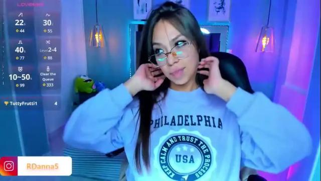 Image 8 of danna_roldann Stream on Chaturbate on 1 month ago
