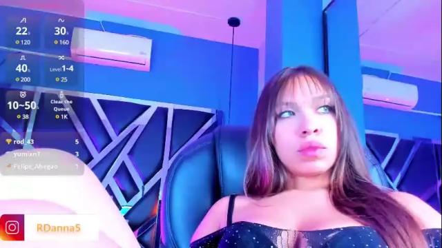Image 6 of danna_roldann Stream on Chaturbate on 11 days ago