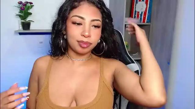 Image 6 of danna_schmidt23 Stream on Chaturbate on 27 days ago