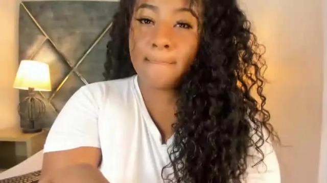 Image 3 of dannafalco25 Stream on Chaturbate on 22 months ago