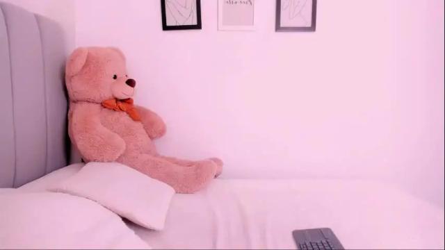 Image 2 of dannahyde Stream on Chaturbate on 2 months ago