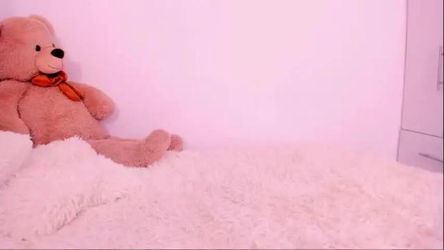 Image 2 of dannahyde Stream on Chaturbate on 2 months ago