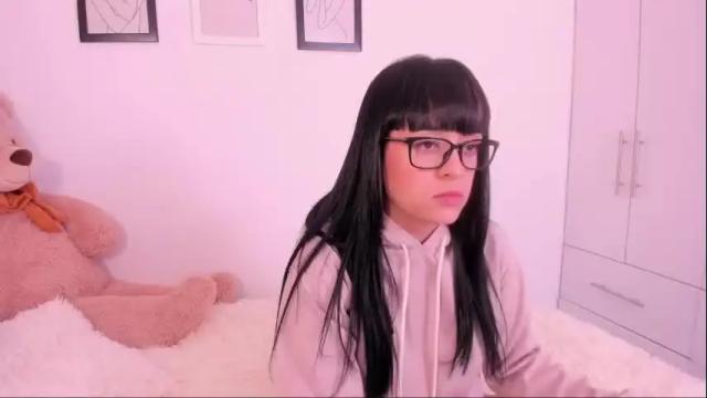 Image 3 of dannahyde Stream on Chaturbate on 2 months ago
