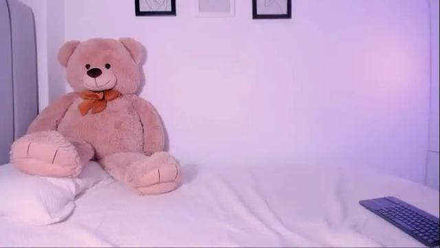 Image 11 of dannahyde Stream on Chaturbate on 28 days ago