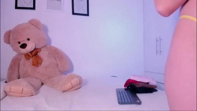 Image 12 of dannahyde Stream on Chaturbate on 27 days ago