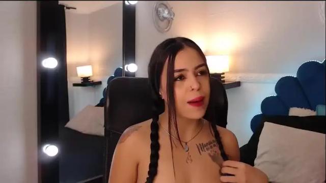 Image 2 of dannialeia Stream on Chaturbate on 8 months ago