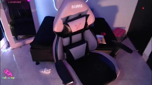 Image 6 of danniela_james Stream on Chaturbate on 1 month ago