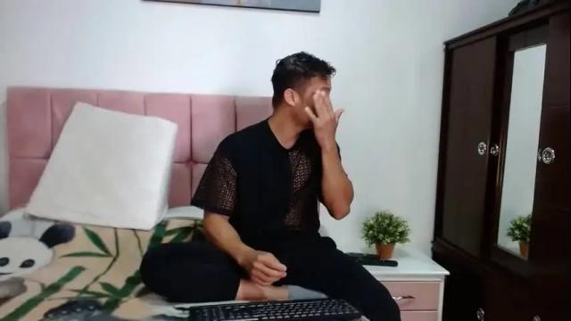 Image 4 of dannyhothot Stream on Chaturbate on 1 month ago