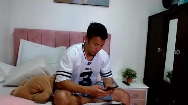 Image 4 of dannyhothot Stream on Chaturbate on 25 days ago