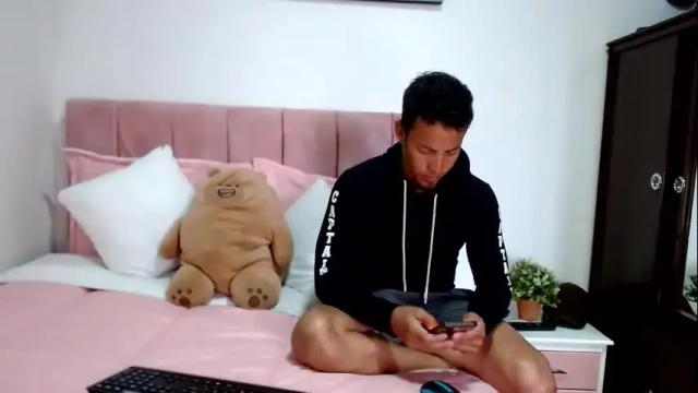 Image 2 of dannyhothot Stream on Chaturbate on 2 months ago