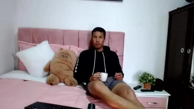 Image 3 of dannyhothot Stream on Chaturbate on 2 months ago
