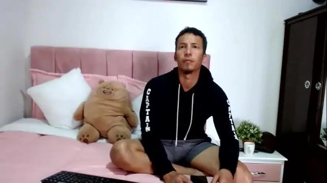 Image 4 of dannyhothot Stream on Chaturbate on 2 months ago