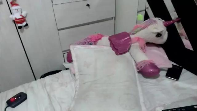 Image 4 of daphne877046 Stream on Chaturbate on 1 month ago