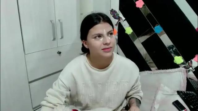 Image 4 of daphne877046 Stream on Chaturbate on 1 month ago
