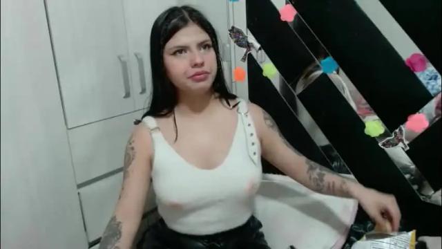 Image 2 of daphne877046 Stream on Chaturbate on 1 month ago