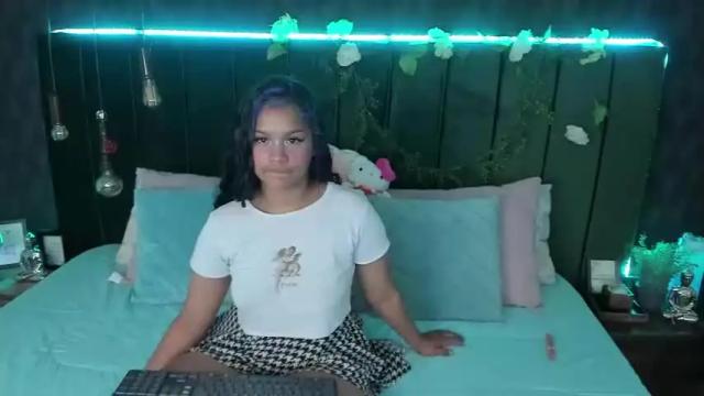 Image 11 of daphne_ferrer Stream on Chaturbate on 20 months ago