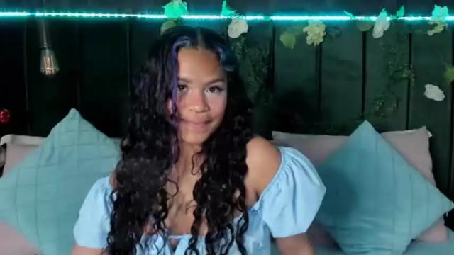 Image 2 of daphne_ferrer Stream on Chaturbate on 20 months ago