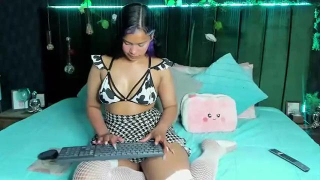 Image 6 of daphne_ferrer Stream on Chaturbate on 20 months ago