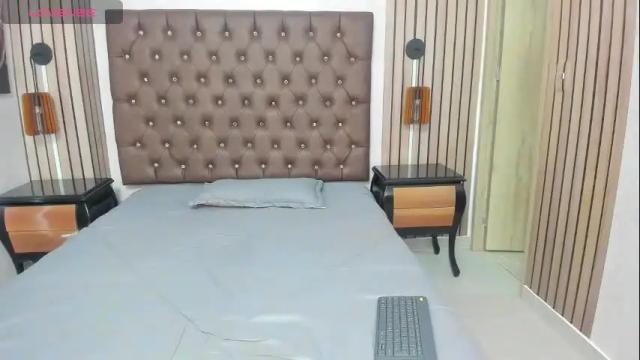 Image 3 of daphne_fox_ Stream on Chaturbate on 1 month ago